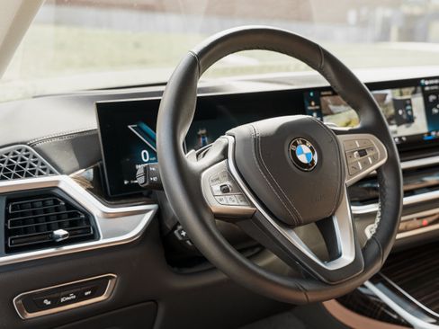 Used 2026 BMW X7 xDrive40i AWD/4WD image 10