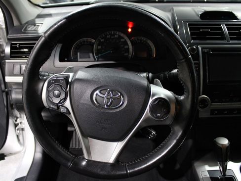 Used 2014 Toyota Camry SE image 27