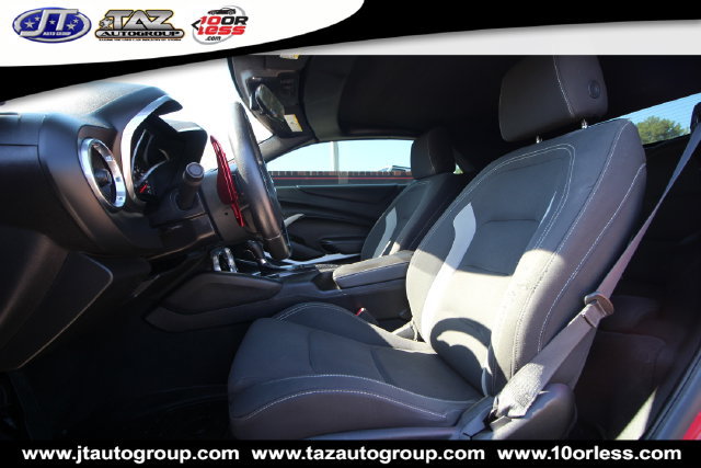 Used 2018 Chevrolet Camaro SS RWD image 10