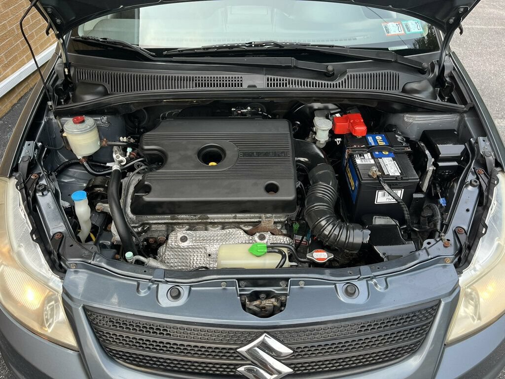 Used 2009 Suzuki SX4 AWD Hatchback w/ Touring Pkg image 32