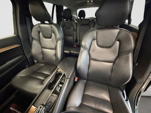 Used 2021 Volvo XC90 T6 Momentum w/ Advanced Package AWD/4WD image 13