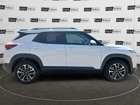 Used 2025 Chevrolet TrailBlazer LT FWD image 6