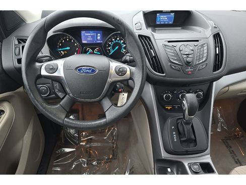 Used 2015 Ford Escape SE image 16