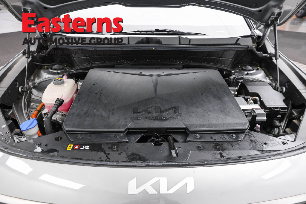 Used 2023 Kia Niro Wave w/ Wave Preserve Package FWD image 9