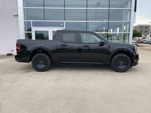 New 2025 Ford Maverick Lobo image 4