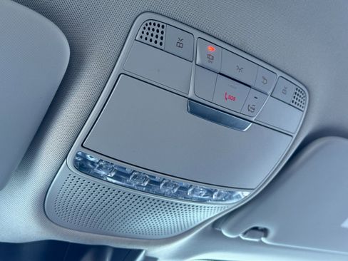 Used 2022 Mercedes-Benz GLC 300 image 32