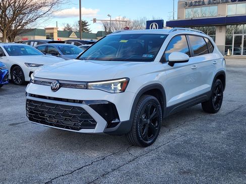 Certified 2025 Volkswagen Taos SEL w/ Black Wheel Plus Package image 2