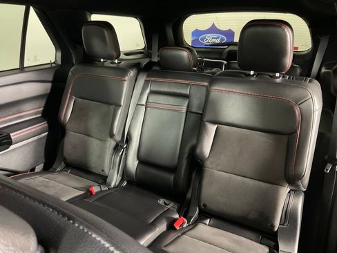 Certified 2023 Ford Explorer ST-Line AWD/4WD image 16