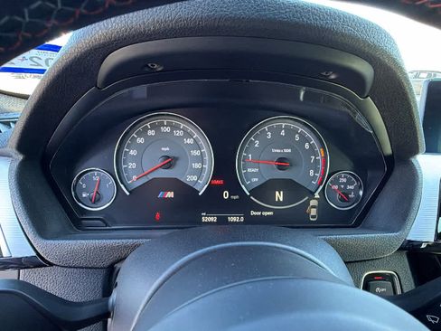 Used 2018 BMW M4 Coupe RWD image 21