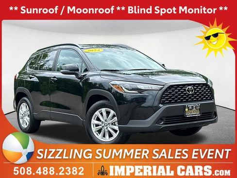 Used 2024 Toyota Corolla Cross LE w/ Moonroof Package AWD/4WD image 1