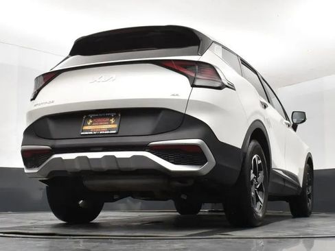 Used 2024 Kia Sportage LX image 13
