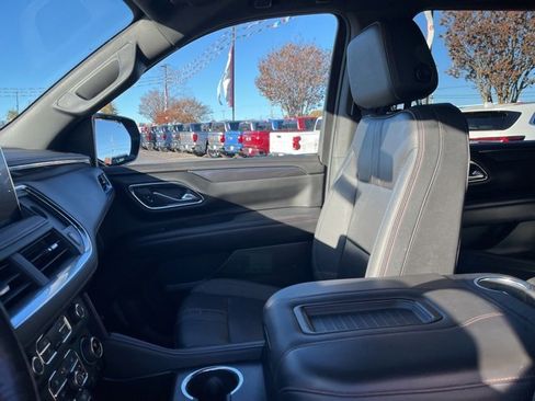 Used 2022 Chevrolet Suburban RST w/ Luxury Package image 10