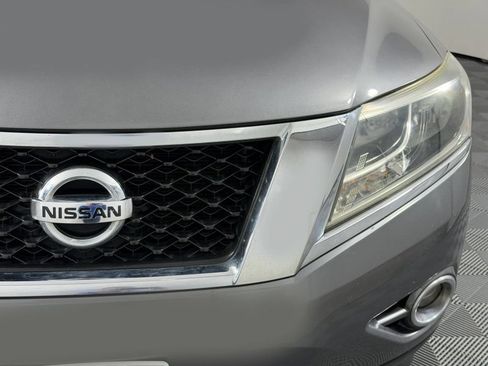 Used 2015 Nissan Pathfinder SV FWD image 4