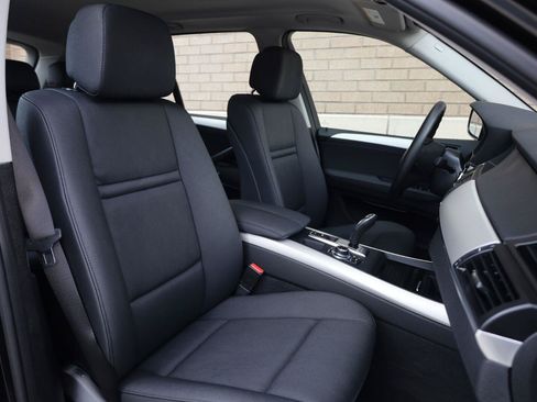 Used 2012 BMW X5 xDrive40i AWD/4WD image 28