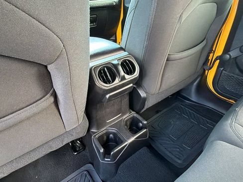Used 2018 Jeep Wrangler Unlimited Sport AWD/4WD image 25