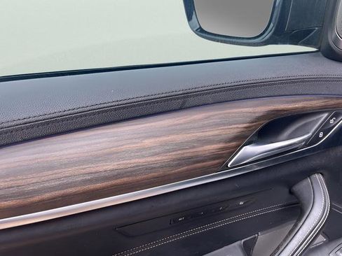 Used 2018 BMW M550i xDrive image 10