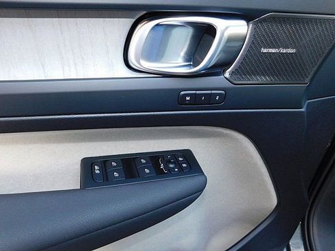 New 2026 Volvo XC40 B5 Ultra w/ Climate Package image 15