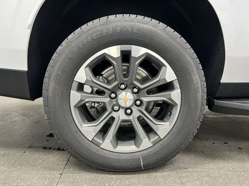 New 2026 Chevrolet Suburban LT w/ Comfort Package image 33