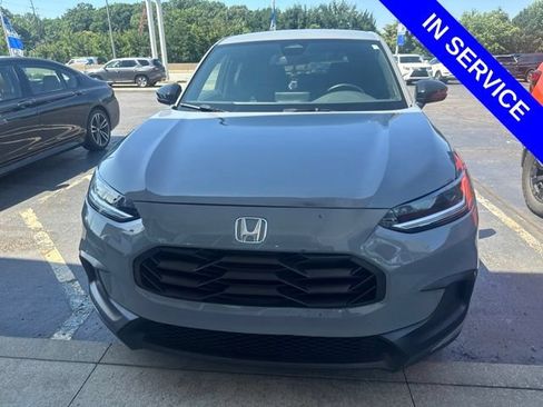 Used 2025 Honda HR-V Sport image 2