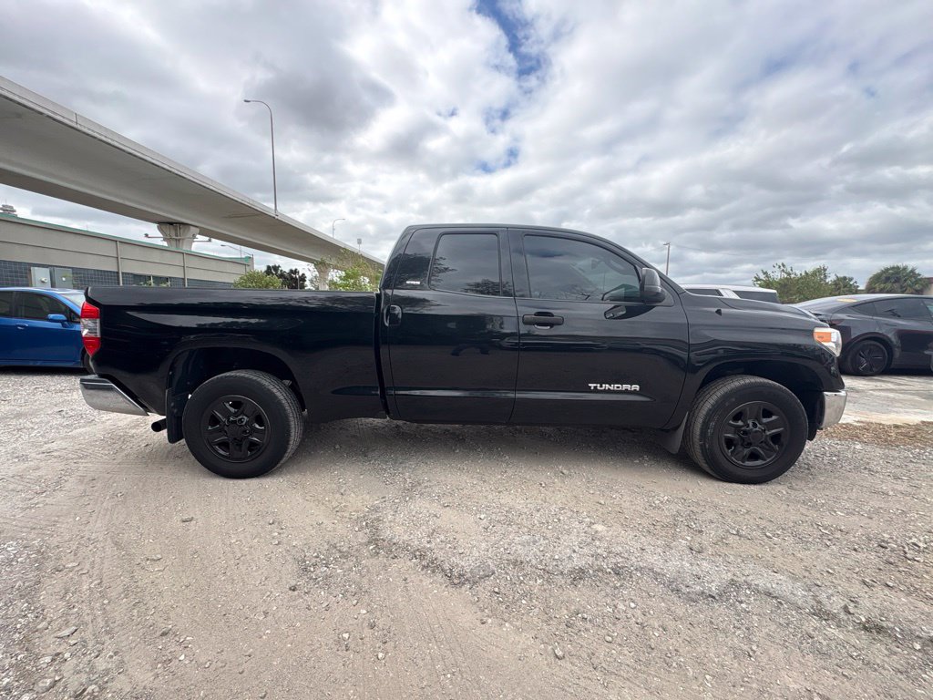 Used 2014 Toyota Tundra SR5 w/ SR5 Upgrade Package RWD image 2