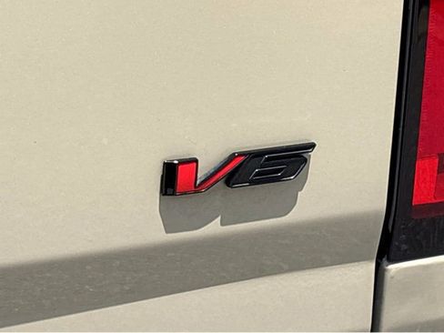 Used 2022 Chevrolet Colorado Z71 RWD image 25