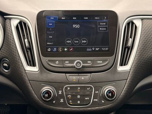 Used 2024 Chevrolet Malibu LT image 32