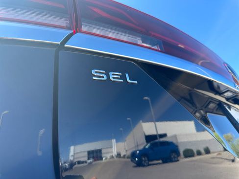 New 2025 Volkswagen Atlas SEL Premium R-Line image 24