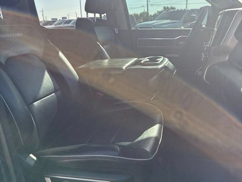 Used 2019 RAM 1500 Laramie AWD/4WD image 18