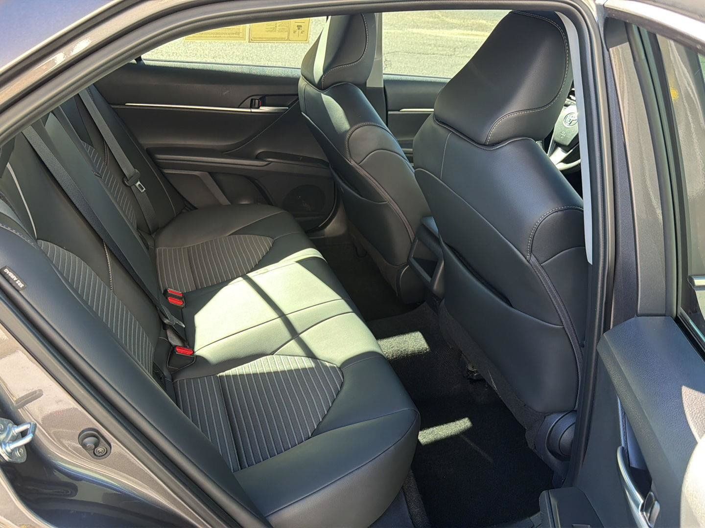 Used 2023 Toyota Camry SE FWD image 12