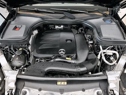 Used 2023 Mercedes-Benz GLC 300 4MATIC Coupe image 30