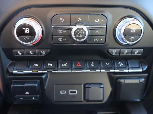 Used 2022 GMC Sierra 1500 SLT w/ SLT Premium Plus Package image 15