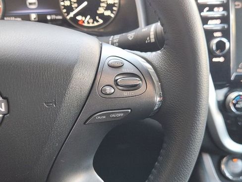 Used 2023 Nissan Murano SV image 25