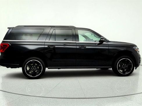 Used 2023 Ford Expedition Max Limited AWD/4WD image 4