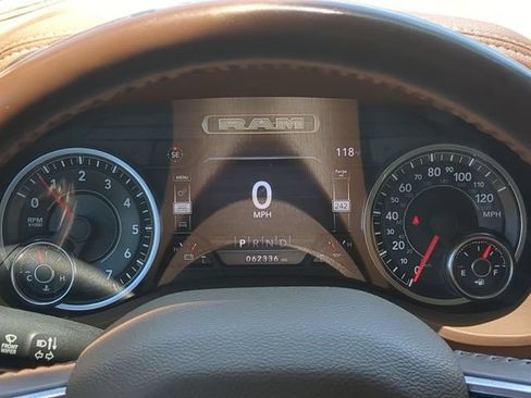 Used 2021 RAM 1500 Laramie RWD image 32