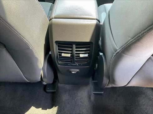 Used 2017 Ford Escape SE AWD/4WD image 10