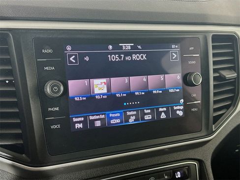 Used 2021 Volkswagen Atlas SE image 17