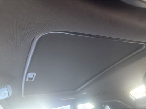 Used 2016 Dodge Challenger SXT Plus image 22