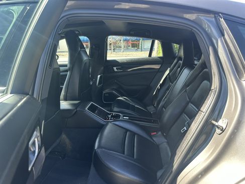 Used 2018 Porsche Panamera 4 image 23