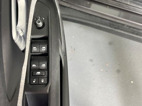 Used 2022 Jeep Compass Latitude AWD/4WD image 17