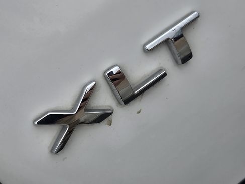 Used 2024 Ford Expedition XLT image 8