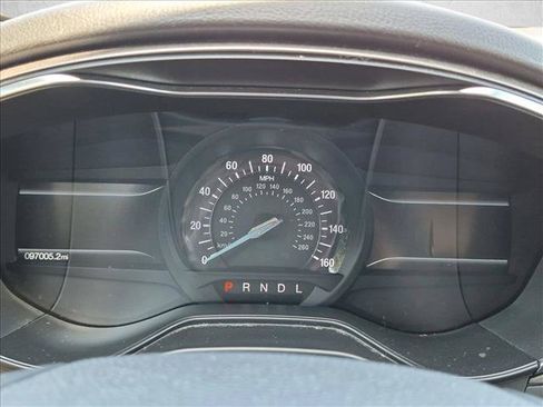 Used 2020 Ford Fusion SE FWD image 10