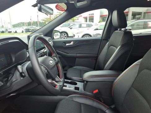 Used 2024 Ford Escape ST-Line w/ Tech Pack #1 FWD image 5