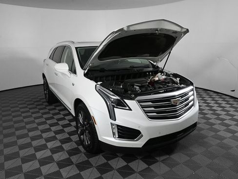 Used 2019 Cadillac XT5 Premium Luxury AWD/4WD image 32