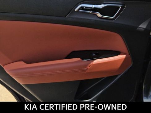 Certified 2025 Kia Sportage SX Prestige AWD/4WD image 13