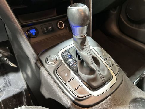 Used 2019 Hyundai Kona SEL w/ SEL Tech Package 02 image 21