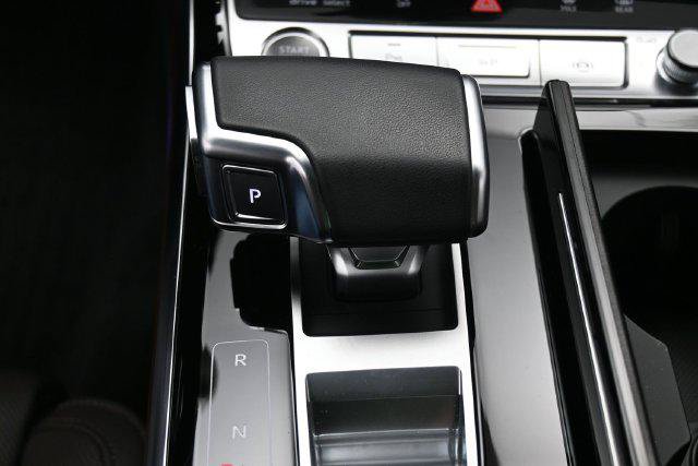 Used 2024 Audi A8 L 3.0T AWD/4WD image 25