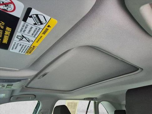 Used 2020 Toyota RAV4 XLE w/ Convenience Package FWD image 16