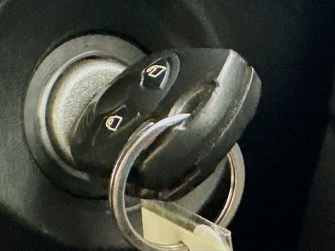 Used 2018 Ford Escape S image 17