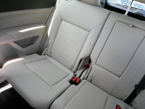 Certified 2023 Volkswagen Atlas SE AWD/4WD image 12