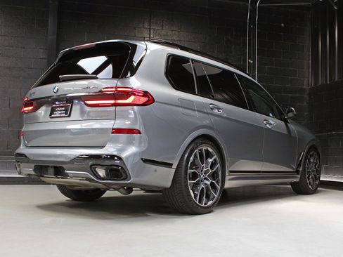 Used 2024 BMW X7 xDrive40i w/ Executive Package AWD/4WD image 15